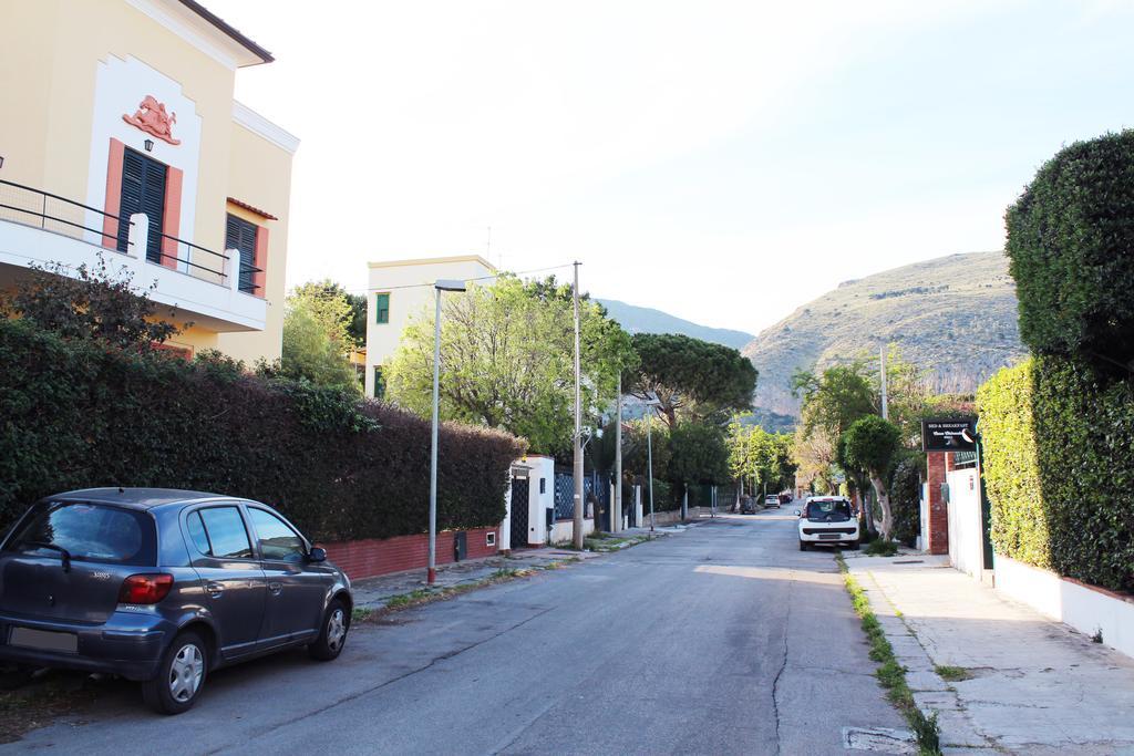 B&B Casa Chinaski Mondello Exterior photo