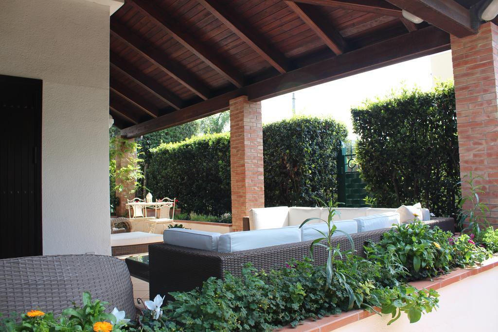B&B Casa Chinaski Mondello Exterior photo